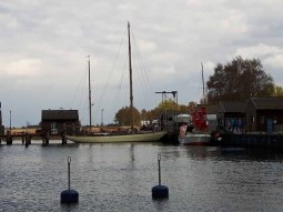 Boote und Schiffe im Hafen von Gager (c) FRank Koebsch (3)